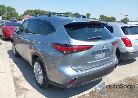 2021 Toyota Highlander Limited from USA, damaged, VIN 5TDDZRBH9MS069786
